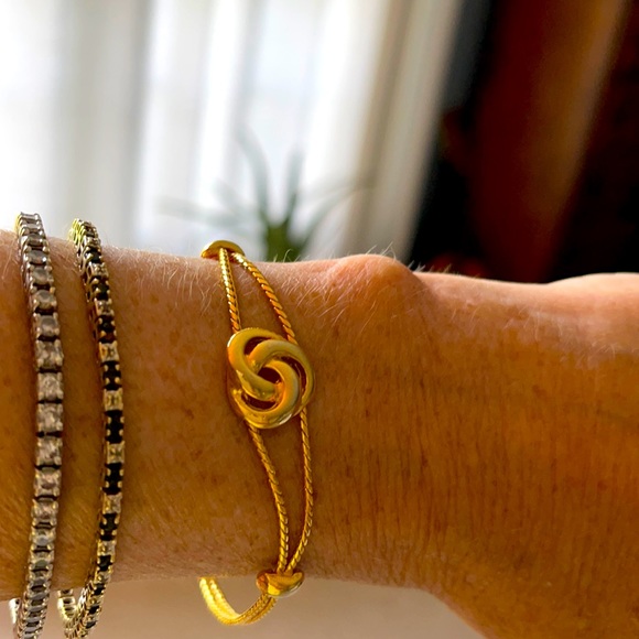 Goldette dainty Bracelet